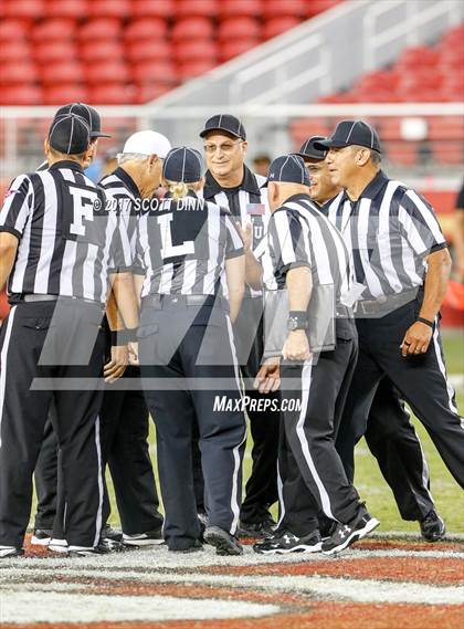 Thumbnail 3 in Mater Dei vs St. Mary's (Levi's Stadium High School Football Series) photogallery.