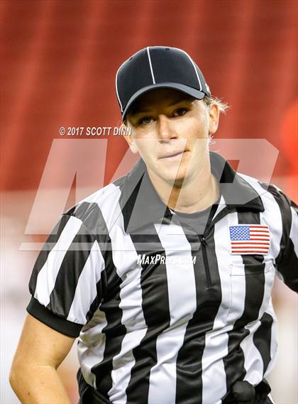 Thumbnail 1 in Mater Dei vs St. Mary's (Levi's Stadium High School Football Series) photogallery.