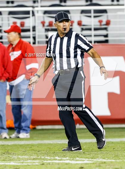 Thumbnail 2 in Mater Dei vs St. Mary's (Levi's Stadium High School Football Series) photogallery.