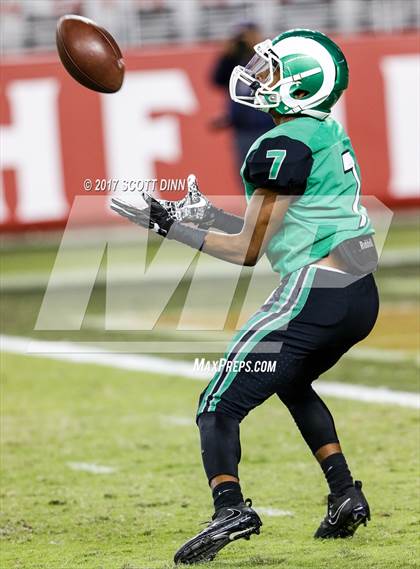 Thumbnail 2 in Mater Dei vs St. Mary's (Levi's Stadium High School Football Series) photogallery.