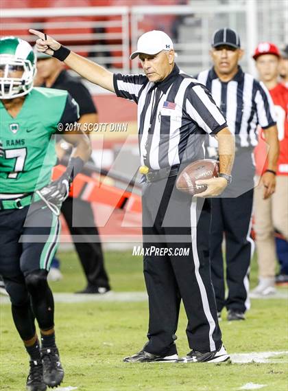 Thumbnail 3 in Mater Dei vs St. Mary's (Levi's Stadium High School Football Series) photogallery.