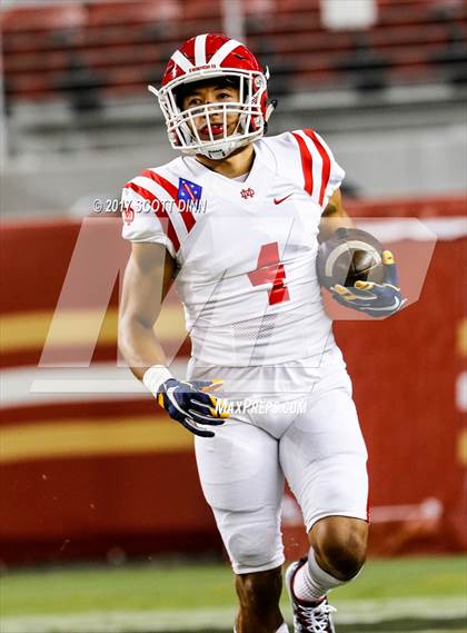 Thumbnail 1 in Mater Dei vs St. Mary's (Levi's Stadium High School Football Series) photogallery.