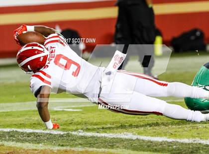 Thumbnail 1 in Mater Dei vs St. Mary's (Levi's Stadium High School Football Series) photogallery.