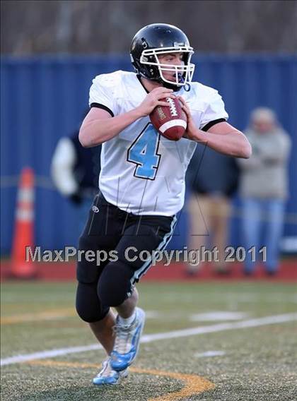 Thumbnail 3 in Holy Name Central Catholic vs. Wachusett Regional photogallery.