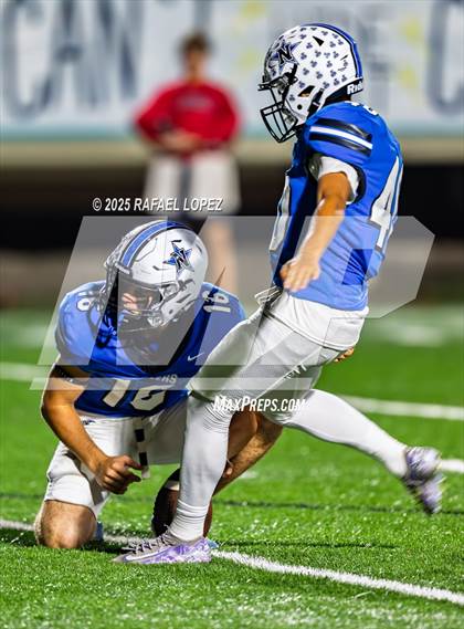 Thumbnail 3 in Navasota vs. Bridge City (UIL 4A D1 Football Area) photogallery.