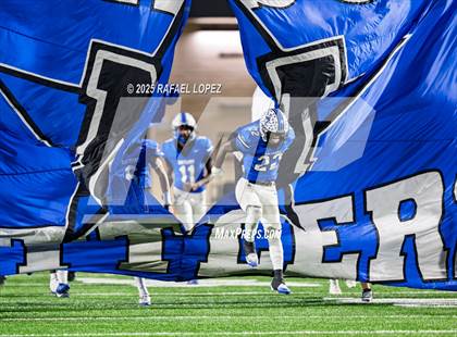 Thumbnail 2 in Navasota vs. Bridge City (UIL Football 4A D1 Area) photogallery.
