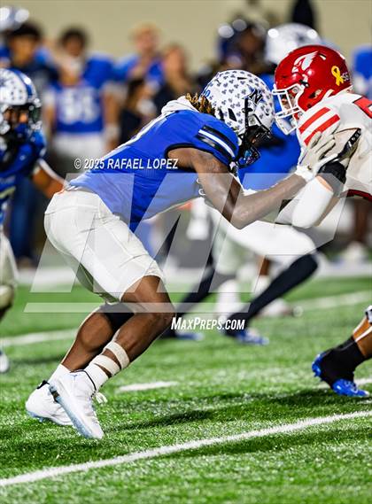 Thumbnail 2 in Navasota vs. Bridge City (UIL Football 4A D1 Area) photogallery.