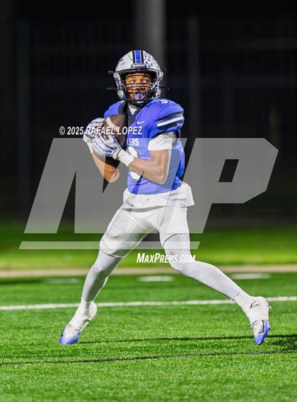 Thumbnail 2 in Navasota vs. Bridge City (UIL 4A D1 Football Area) photogallery.