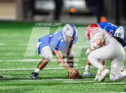 Thumbnail 3 in Navasota vs. Bridge City (UIL 4A D1 Football Area) photogallery.