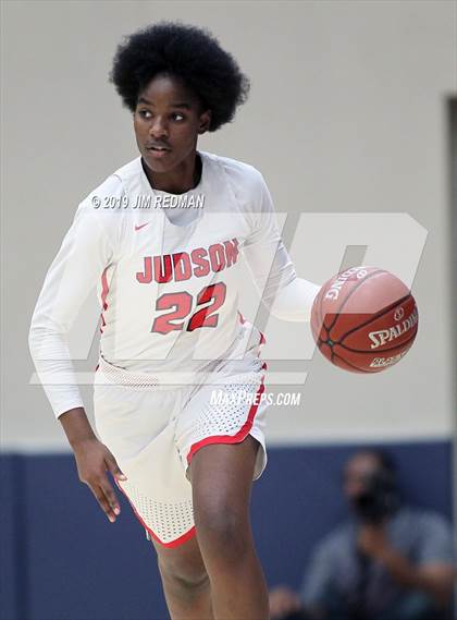 Thumbnail 3 in Judson vs. Summer Creek (McDonald's Texas Invitational) photogallery.