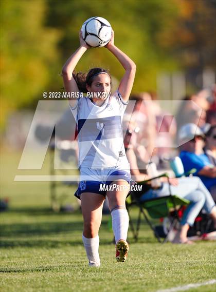 Thumbnail 3 in Bishop Grimes vs Tully photogallery.