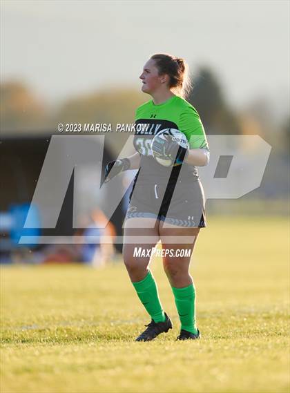 Thumbnail 1 in Bishop Grimes vs Tully photogallery.