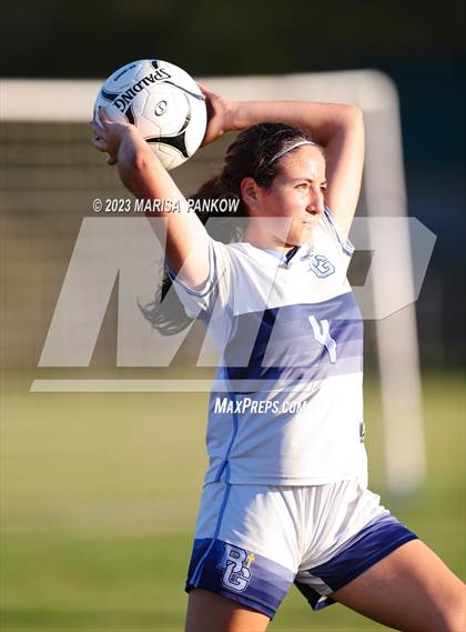 Thumbnail 3 in Bishop Grimes vs Tully photogallery.