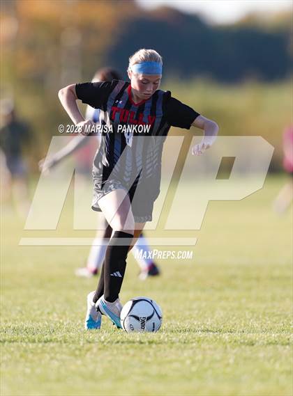 Thumbnail 2 in Bishop Grimes vs Tully photogallery.