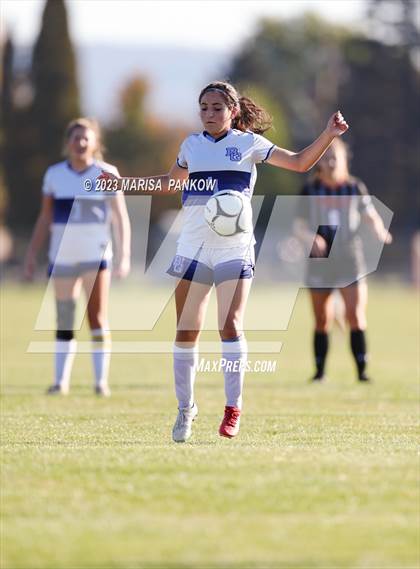 Thumbnail 2 in Bishop Grimes vs Tully photogallery.