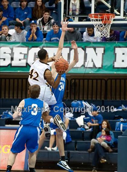 Thumbnail 3 in El Camino vs Rancho Bernardo (CIF SDS D1 Final) photogallery.