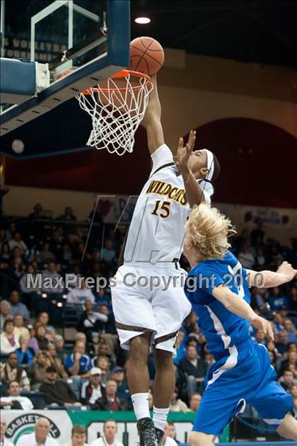 Thumbnail 3 in El Camino vs Rancho Bernardo (CIF SDS D1 Final) photogallery.