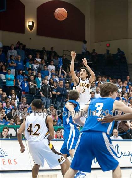 Thumbnail 3 in El Camino vs Rancho Bernardo (CIF SDS D1 Final) photogallery.