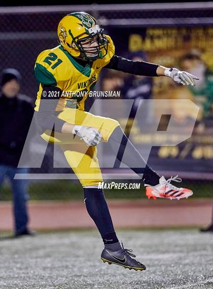 Thumbnail 2 in Aquinas @ Vanden (CIF State D3-AA Final) photogallery.