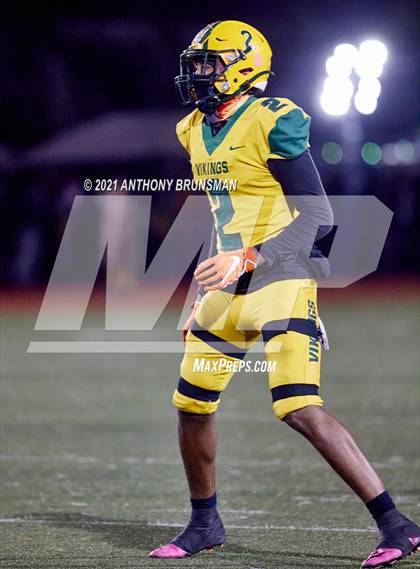 Thumbnail 2 in Aquinas @ Vanden (CIF State D3-AA Final) photogallery.