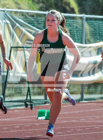 Thumbnail 2 in FVL Championship Trials May 1st (100, 200, 300 LH, 400) photogallery.