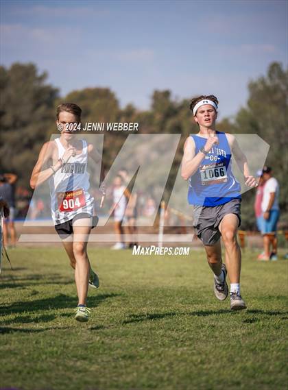 Thumbnail 2 in Larry Burgess Las Vegas Invitational (Boys) photogallery.