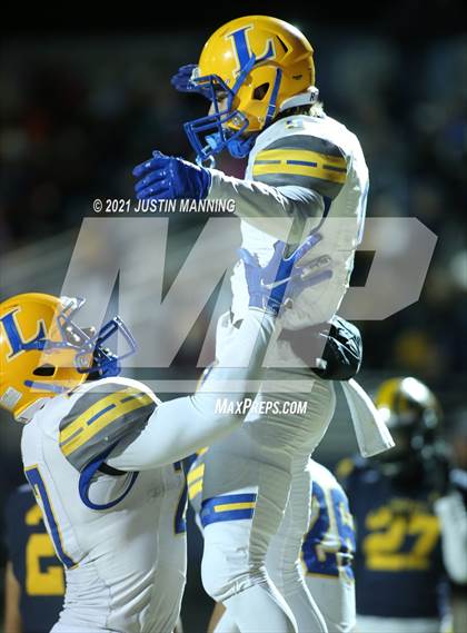 Thumbnail 3 in Lakeside @ Wynne (AAA 5A 1st Round Playoff) photogallery.