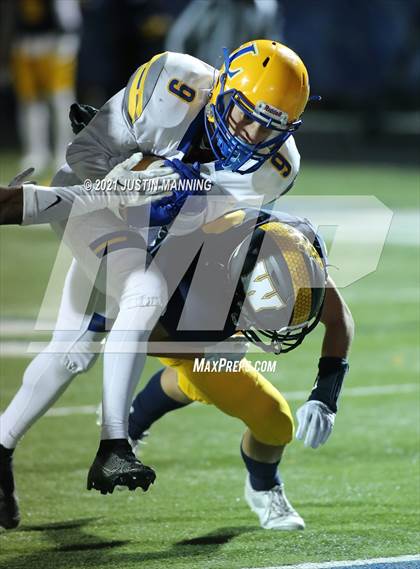 Thumbnail 3 in Lakeside @ Wynne (AAA 5A 1st Round Playoff) photogallery.