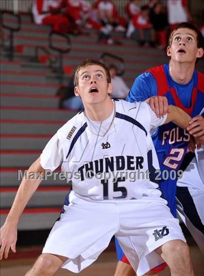 Thumbnail 2 in Desert Vista vs Folsom (MaxPreps Holiday Classic) photogallery.