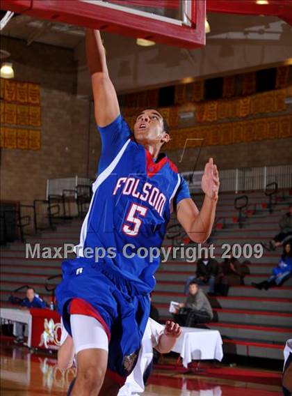 Thumbnail 3 in Desert Vista vs Folsom (MaxPreps Holiday Classic) photogallery.