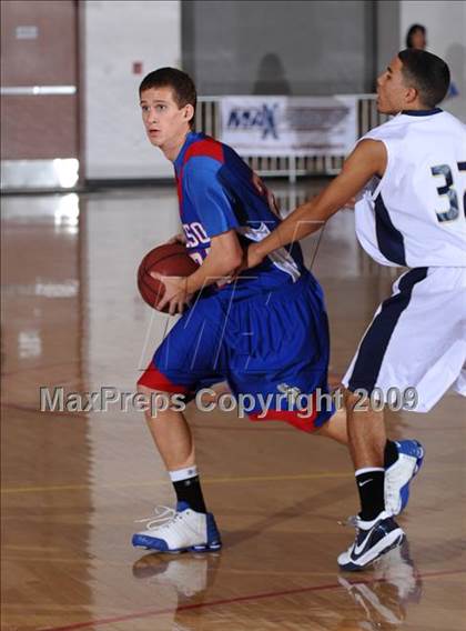 Thumbnail 2 in Desert Vista vs Folsom (MaxPreps Holiday Classic) photogallery.