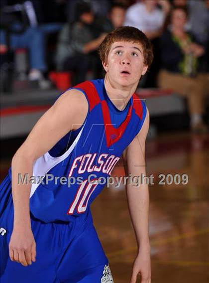 Thumbnail 2 in Desert Vista vs Folsom (MaxPreps Holiday Classic) photogallery.