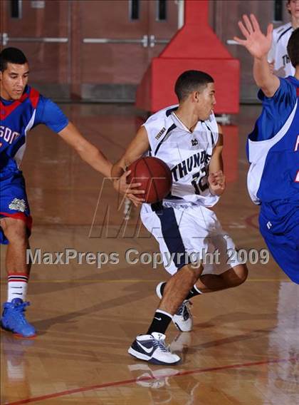 Thumbnail 2 in Desert Vista vs Folsom (MaxPreps Holiday Classic) photogallery.