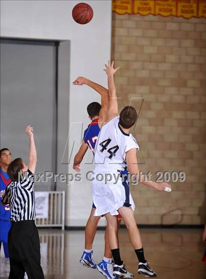 Thumbnail 1 in Desert Vista vs Folsom (MaxPreps Holiday Classic) photogallery.