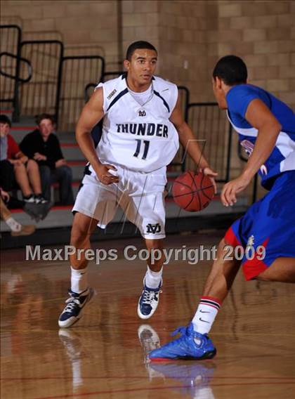 Thumbnail 2 in Desert Vista vs Folsom (MaxPreps Holiday Classic) photogallery.