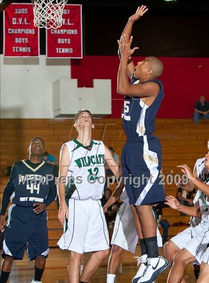 Thumbnail 2 in Twentynine Palms vs. Desert Hot Springs (Palm Springs Winter Classic) photogallery.
