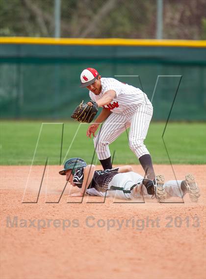 Thumbnail 2 in Holly vs. Fleming (CHSAA 1A Final) photogallery.