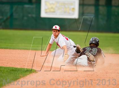 Thumbnail 2 in Holly vs. Fleming (CHSAA 1A Final) photogallery.