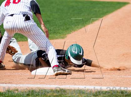 Thumbnail 2 in Holly vs. Fleming (CHSAA 1A Final) photogallery.