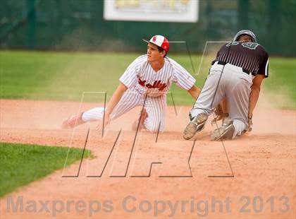 Thumbnail 3 in Holly vs. Fleming (CHSAA 1A Final) photogallery.
