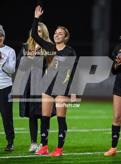 Thumbnail 2 in Kamiak vs. Sumner photogallery.