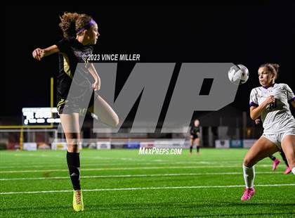 Thumbnail 1 in Kamiak vs. Sumner photogallery.