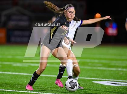 Thumbnail 1 in Kamiak vs. Sumner photogallery.