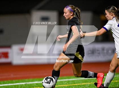Thumbnail 3 in Kamiak vs. Sumner photogallery.
