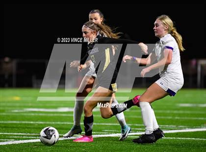 Thumbnail 2 in Kamiak vs. Sumner photogallery.
