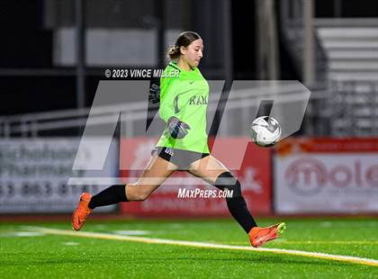Thumbnail 1 in Kamiak vs. Sumner photogallery.