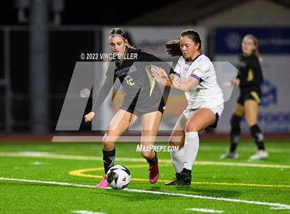 Thumbnail 2 in Kamiak vs. Sumner photogallery.