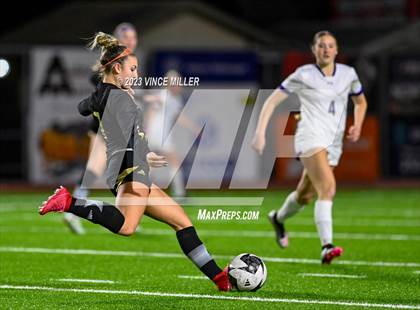 Thumbnail 2 in Kamiak vs. Sumner photogallery.