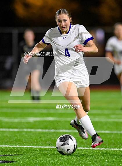 Thumbnail 2 in Kamiak vs. Sumner photogallery.