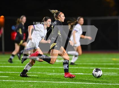 Thumbnail 2 in Kamiak vs. Sumner photogallery.